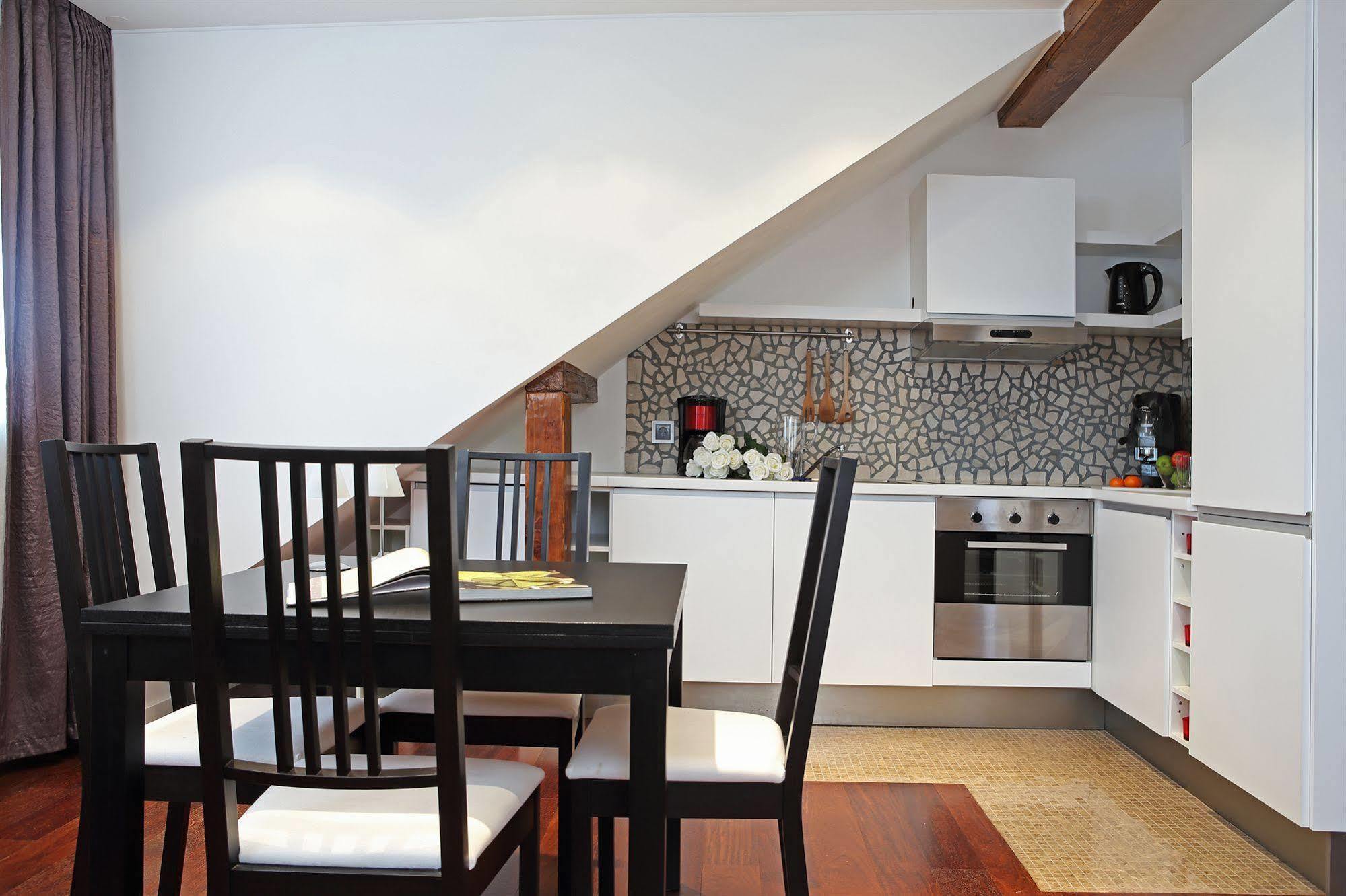 The Queen Luxury Apartments - Villa Giada Luxemburg Kültér fotó